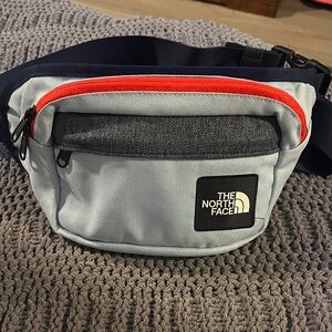 The North Face Men's Belt Bag in Light Blue and Red